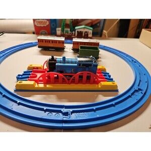 Thomas & Friends Thomas at the Station Set Tomy 2001 Battery Train Motor Tested